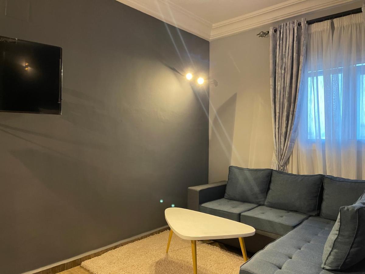 La Rochelle Hotel Yaoundé Exteriör bild